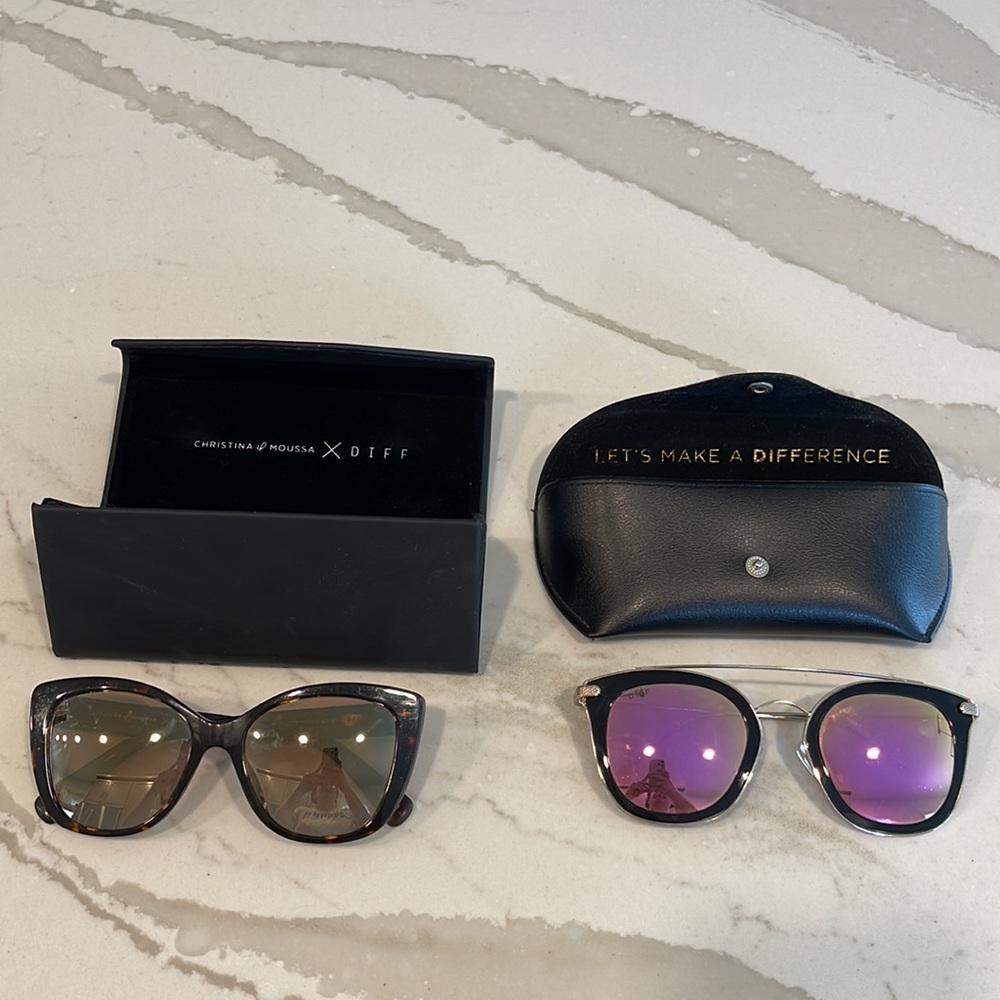 Bundle of 2 PAIRS OF DIFF 😎 SUNGLASSES
